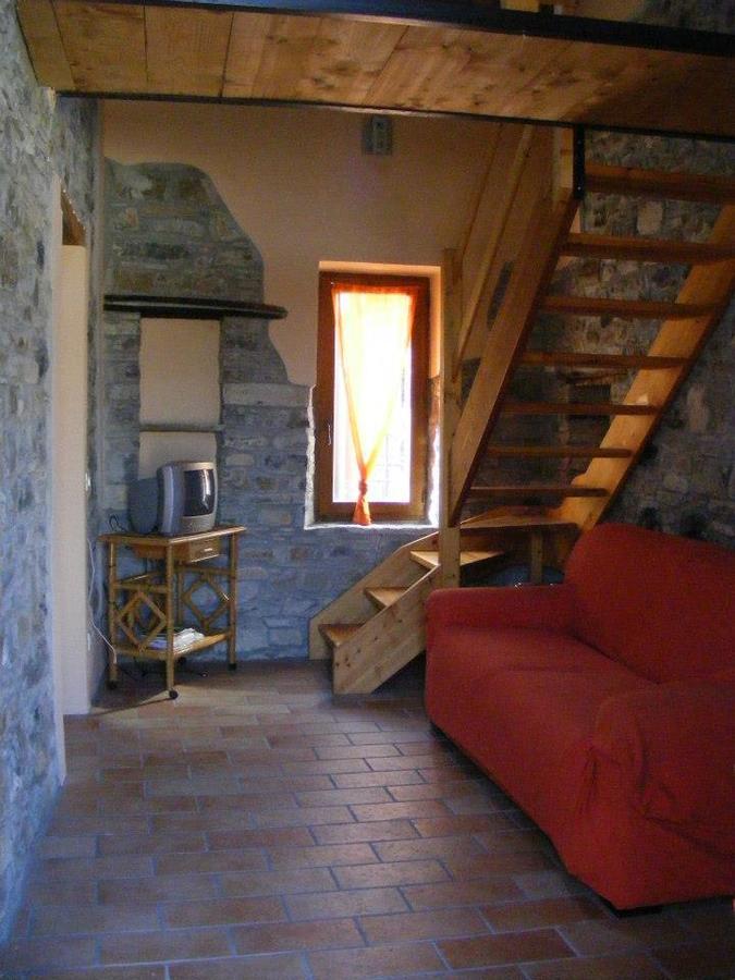 Albergo Diffuso Casa Delle Favole Ferriere Dış mekan fotoğraf