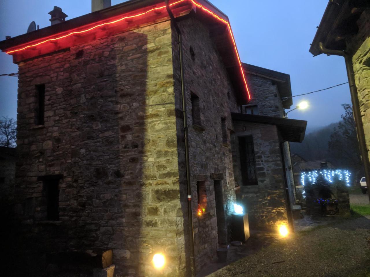 Albergo Diffuso Casa Delle Favole Ferriere Dış mekan fotoğraf